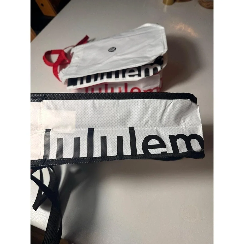 New Lululemon Reusable Tote Bag clap to close red,black or white sm